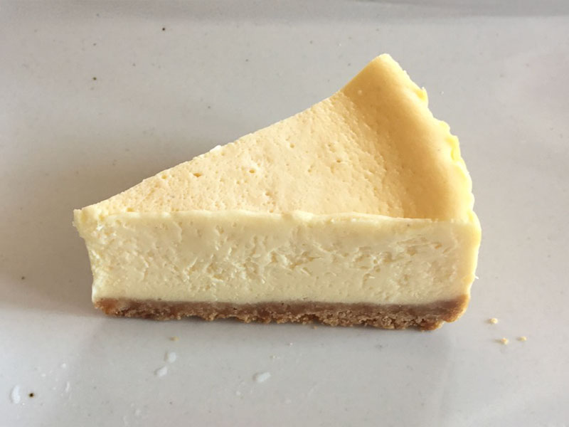 クリスマスデザート「なめらかチーズケーキ」